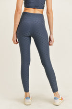 Load image into Gallery viewer, Textured Polkadot Highwaist Leggings
