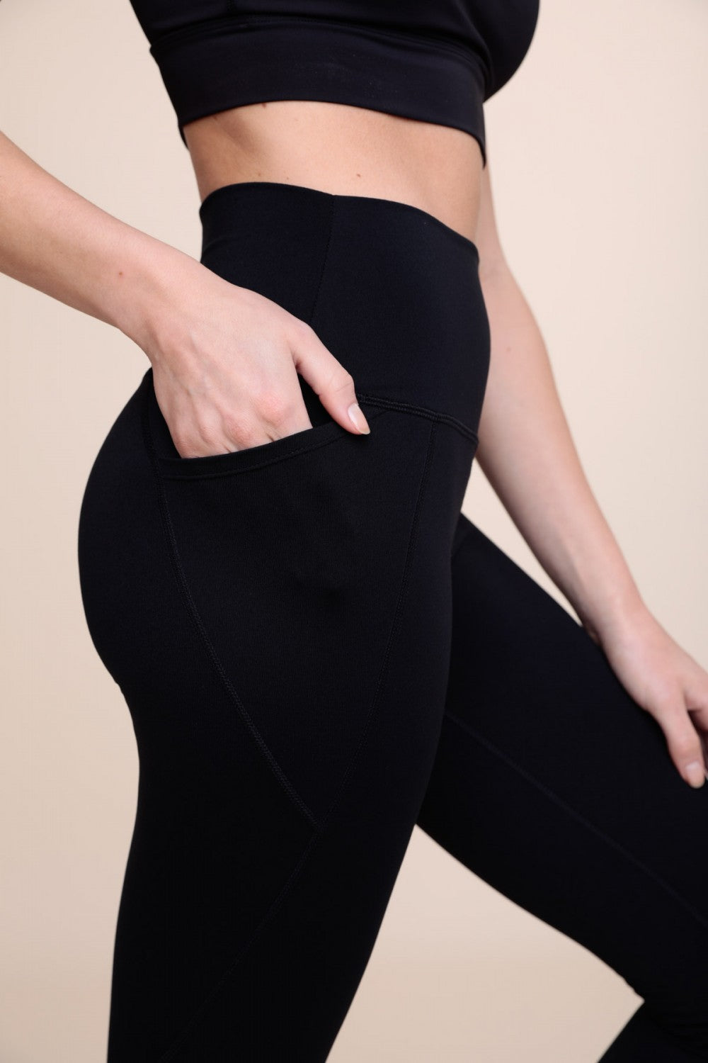 Demi Capri Leggings